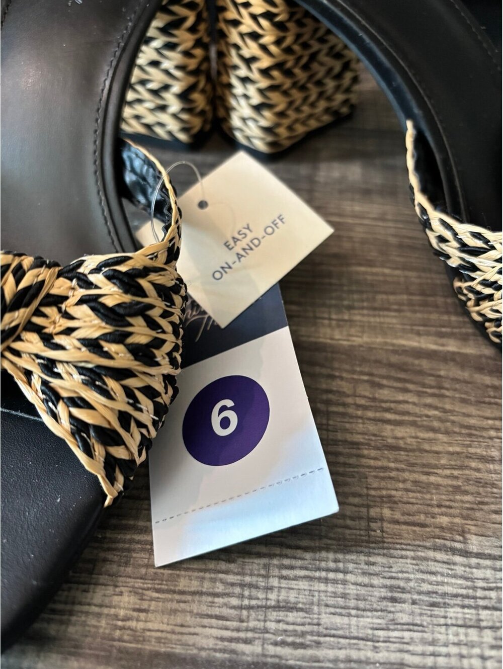 Universal Thread Sandals - Picture 2 of 6